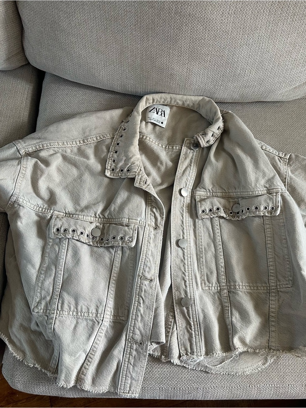 ZARA Beige Eyelet-Trim Cropped Denim Jacket